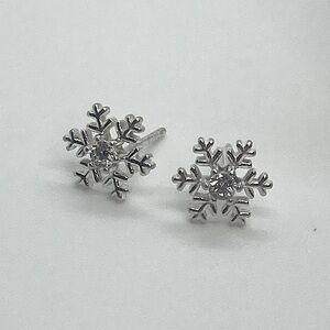 925 Sterling Silver Snowflake Cz Stone Centre Stud Earrings | 9mm